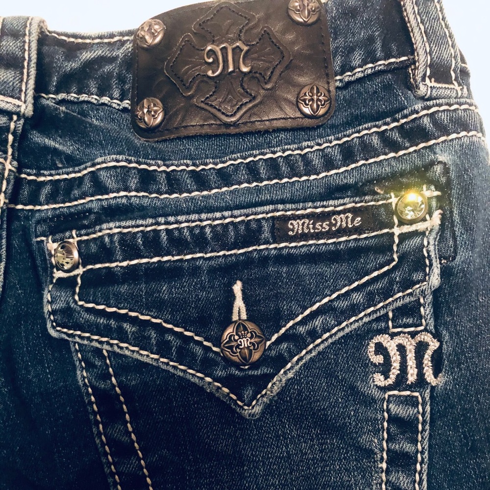 Miss Me Skinny Jeans - Picture 6 of 7
